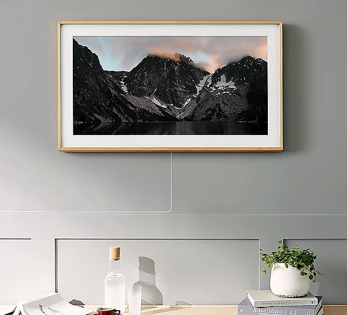 B&O Beo4 + 32" QLED Ramme-TV - LBS.dk
